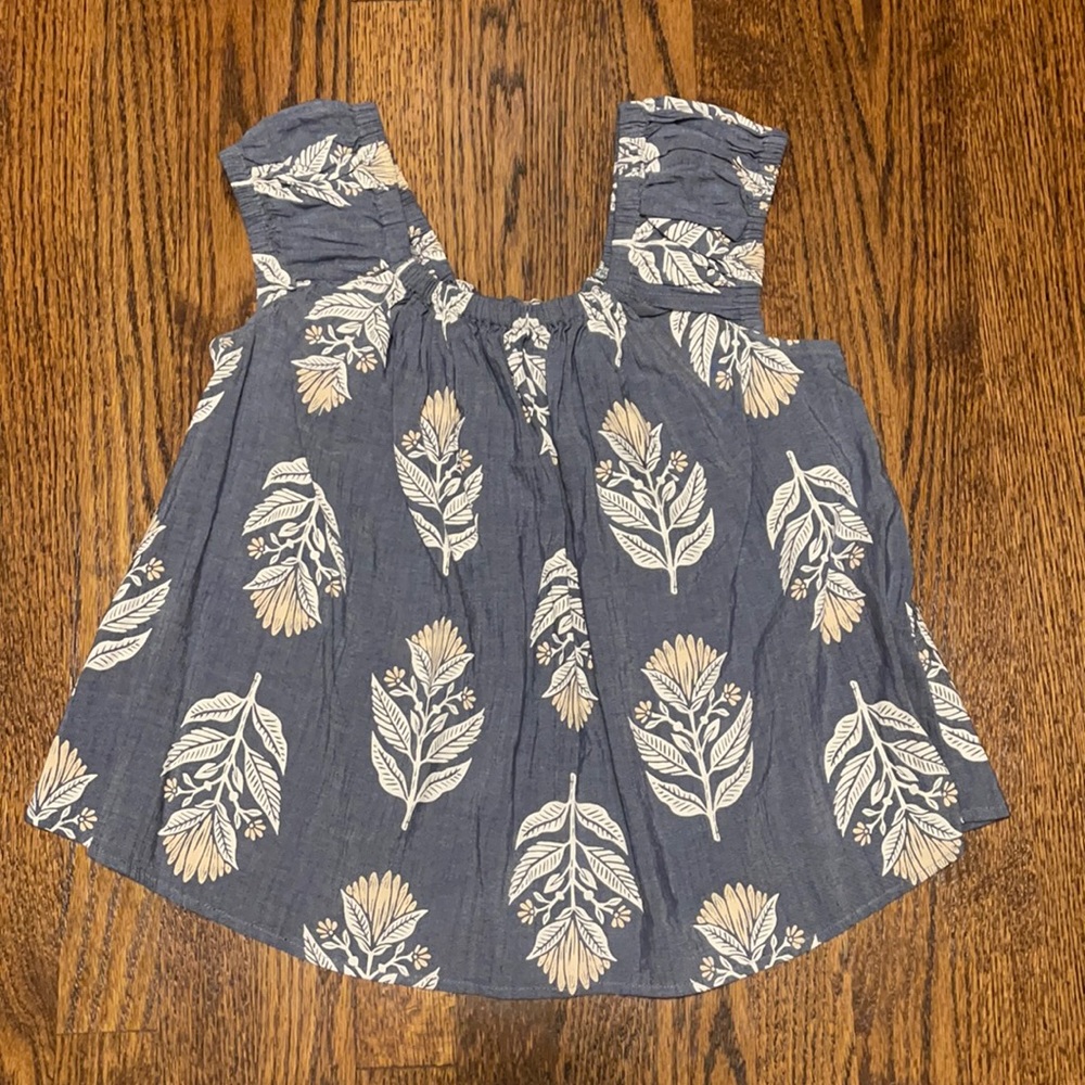NWT Old Navy top- blue with flowers